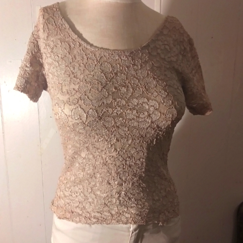 Pink and cream polyester floral lace stretchy short sleeve tee size small